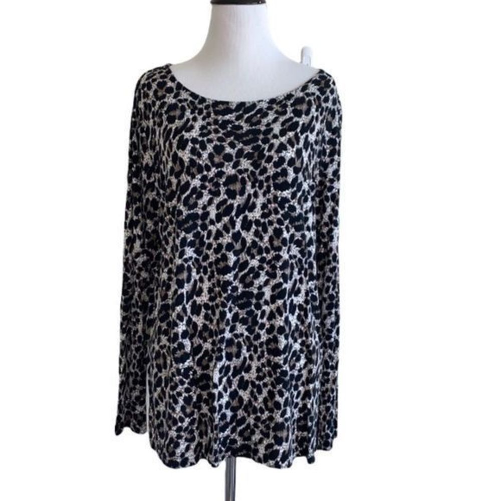 5/$30 🎈 Mario serrani large animal print knit top